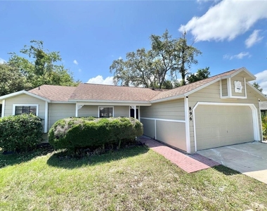 896 Mentmore Circle - Photo Thumbnail 18