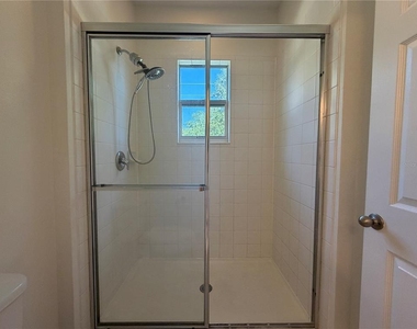1018 Capitol Hill Court - Photo Thumbnail 25