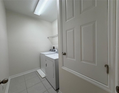 1018 Capitol Hill Court - Photo Thumbnail 18