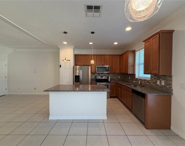 1018 Capitol Hill Court - Photo Thumbnail 10