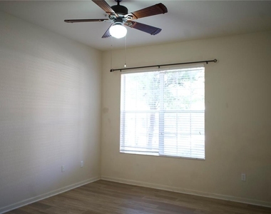 3301 Whitestone Circle - Photo Thumbnail 10