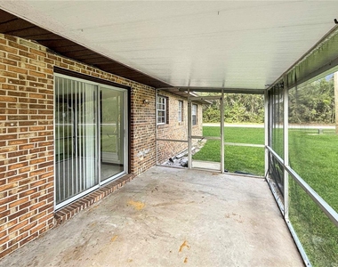 590 Belltower Avenue - Photo Thumbnail 7