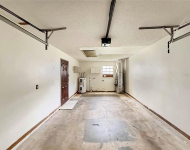 590 Belltower Avenue - Photo Thumbnail 6