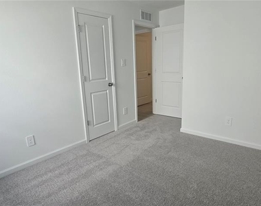 5621 Morant Bay Path - Photo Thumbnail 12