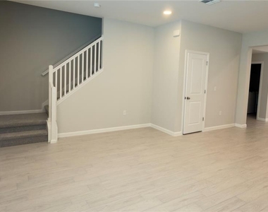 438 Lady Palm Street - Photo Thumbnail 10