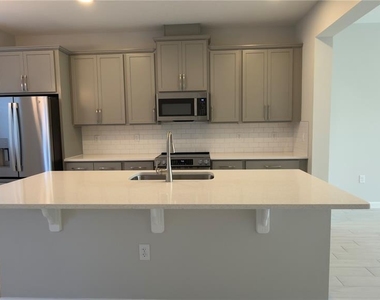 438 Lady Palm Street - Photo Thumbnail 8
