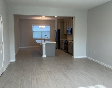 438 Lady Palm Street - Photo Thumbnail 3