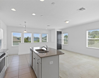 13153 Lessing Avenue - Photo Thumbnail 7