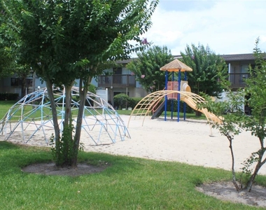 1695 Lee Road - Photo Thumbnail 9