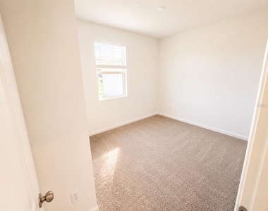 3309 Canna Lily Place - Photo Thumbnail 7