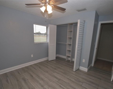 304 Sun Dial Court - Photo Thumbnail 23