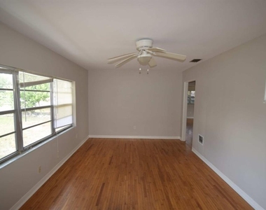 307 Steedly Avenue - Photo Thumbnail 6