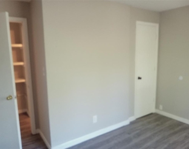 6918 Trout Street - Photo Thumbnail 23
