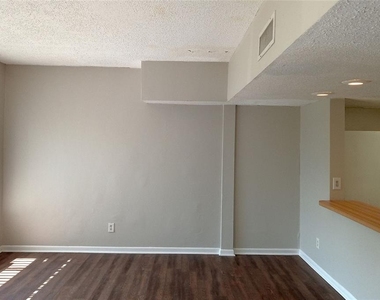 6918 Trout Street - Photo Thumbnail 11