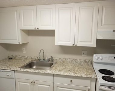 6918 Trout Street - Photo Thumbnail 5