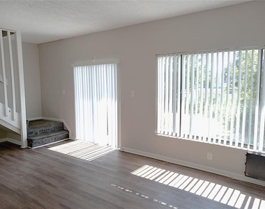 6918 Trout Street - Photo Thumbnail 14