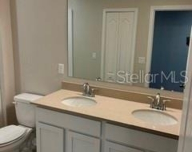 4117 Collegiate Boulevard - Photo Thumbnail 5