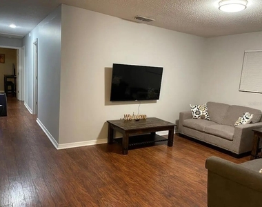 23084 Nw 184 Road - Photo Thumbnail 2