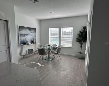 12345 Nw 137 Way - Photo Thumbnail 3