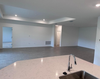 12345 Nw 137 Way - Photo Thumbnail 14