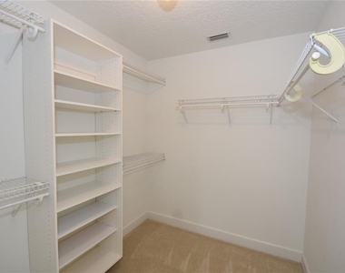 1216 Hampstead Lane - Photo Thumbnail 18