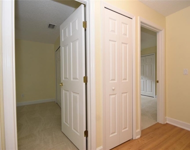 1216 Hampstead Lane - Photo Thumbnail 30