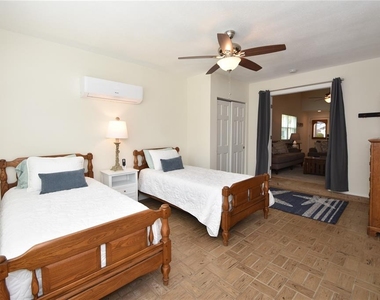 34 Andover Drive - Photo Thumbnail 8