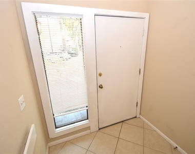 6 Broadmore Circle - Photo Thumbnail 3