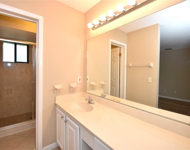 6 Broadmore Circle - Photo Thumbnail 17