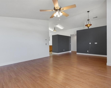 113 Whippoorwill Drive - Photo Thumbnail 5