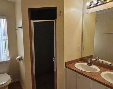 3007 Sw Santa Barbara Place - Photo Thumbnail 10