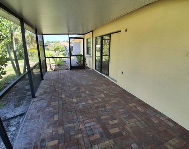 4105 Yucatan Circle - Photo Thumbnail 7
