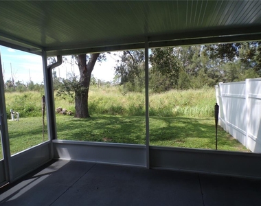 385 Sunflower Street - Photo Thumbnail 17