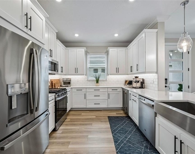 3362 Alba Circle - Photo Thumbnail 6