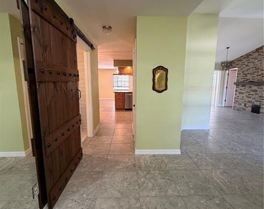 27019 Shanahan Lane - Photo Thumbnail 4