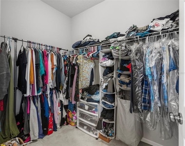 3831 Parkridge Circle - Photo Thumbnail 18