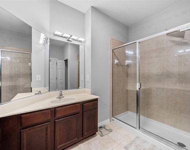 3831 Parkridge Circle - Photo Thumbnail 16