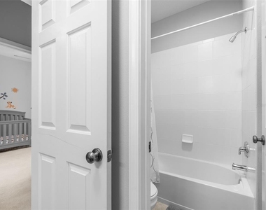 3831 Parkridge Circle - Photo Thumbnail 23