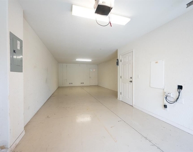 8860 White Sage Loop - Photo Thumbnail 20