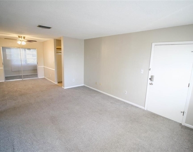 4507 9th Street W - Photo Thumbnail 1