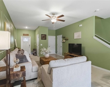 2549 Sunray Venus Way - Photo Thumbnail 7