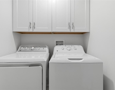 2549 Sunray Venus Way - Photo Thumbnail 19
