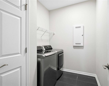 5918 Fiore Drive - Photo Thumbnail 26