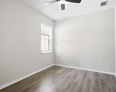 5918 Fiore Drive - Photo Thumbnail 24