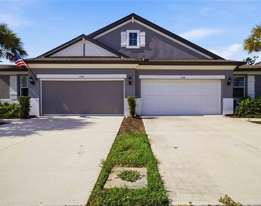 5918 Fiore Drive - Photo Thumbnail 2
