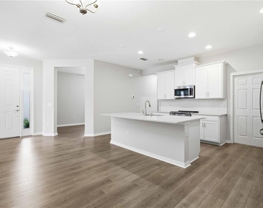 5918 Fiore Drive - Photo Thumbnail 6