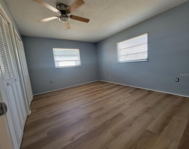 22329 Niagara Avenue - Photo Thumbnail 16