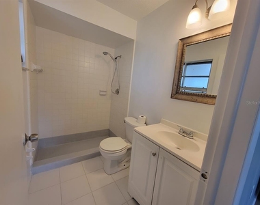 22329 Niagara Avenue - Photo Thumbnail 15