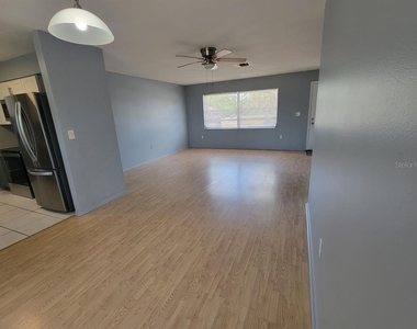 22329 Niagara Avenue - Photo Thumbnail 12