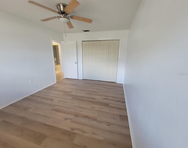 22329 Niagara Avenue - Photo Thumbnail 20